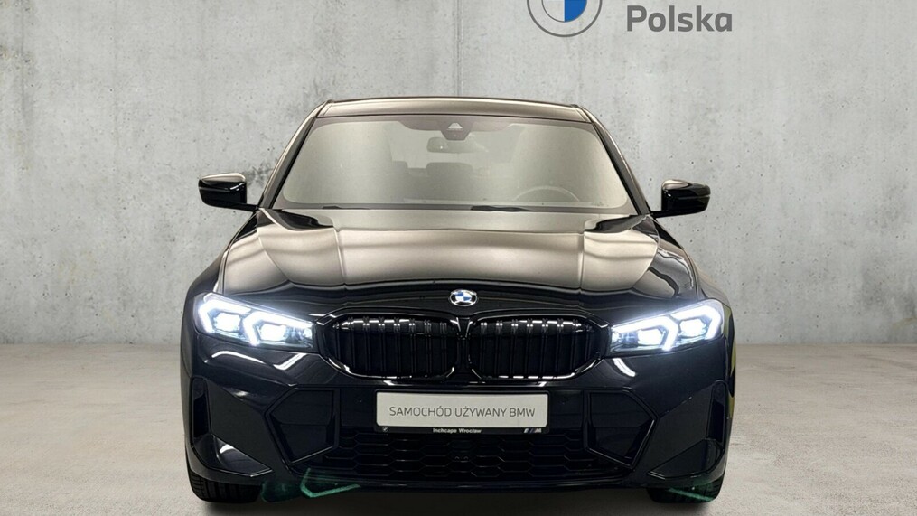 BMW Serii 3, 330