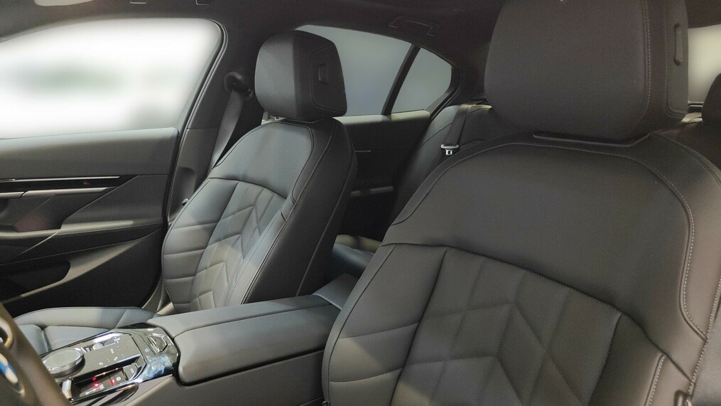 BMW Serii 5, 520
