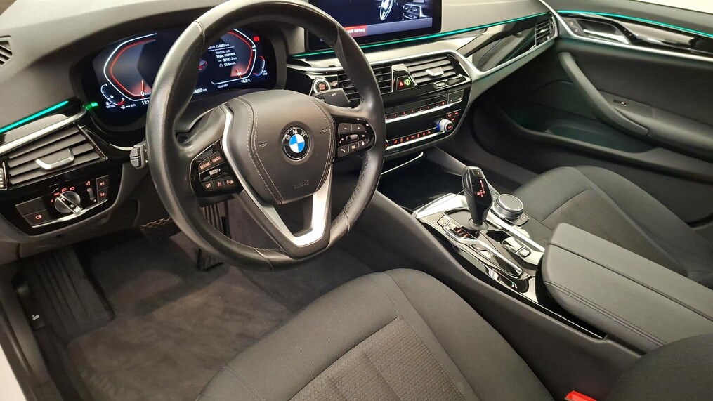BMW Serii 5, 518