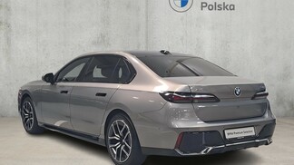 BMW Serii 7, 740