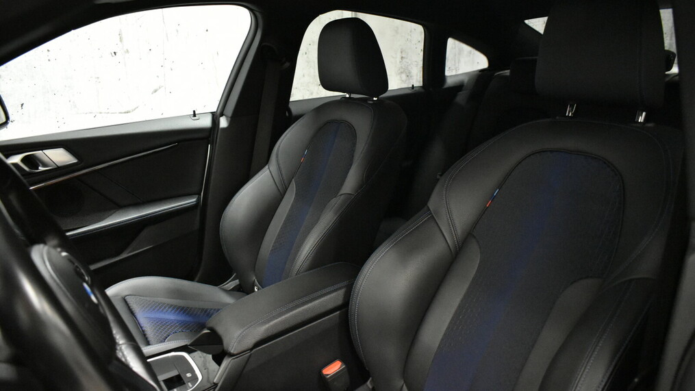 BMW Seria 2 218