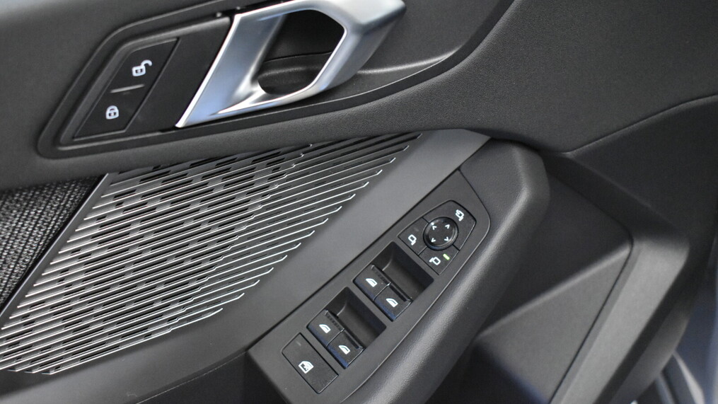 BMW Serii 1, 118