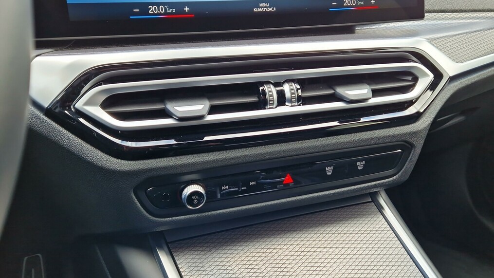 BMW Seria 3, 340
