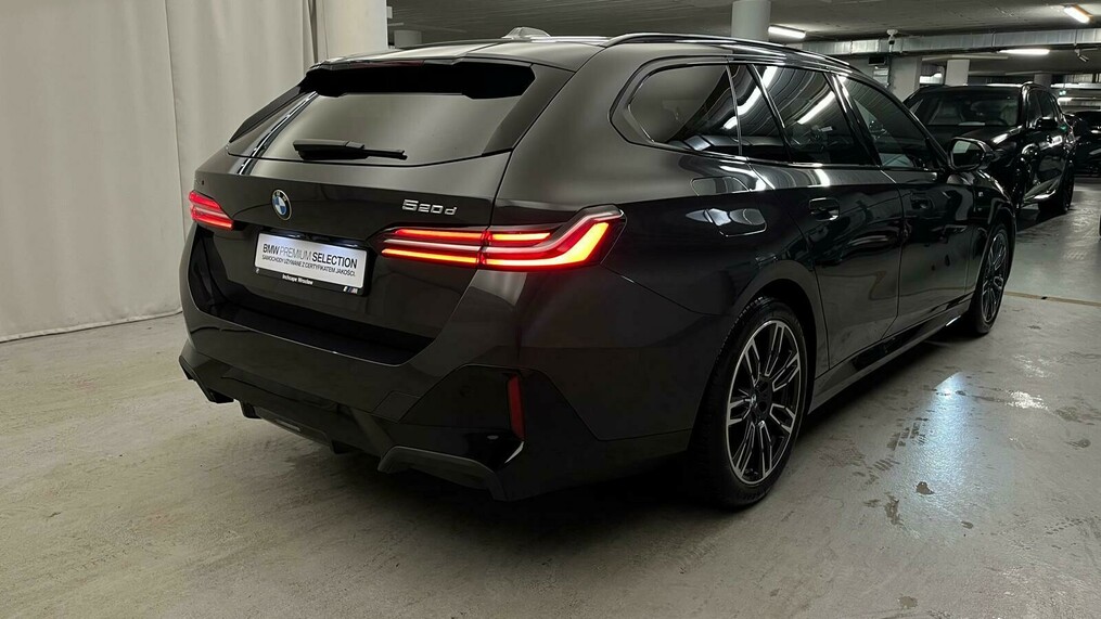 BMW Serii 5, 520