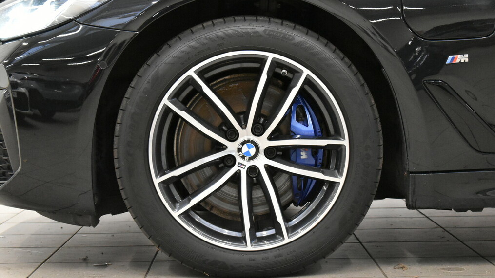 BMW Serii 5, 530