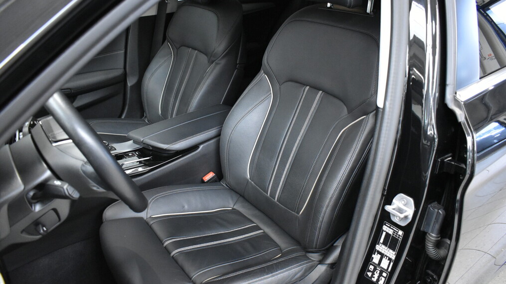 BMW Serii 5, 520