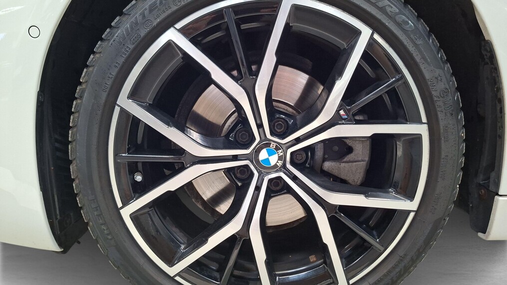 BMW Serii 5, 520
