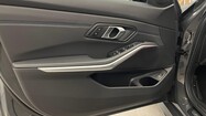 BMW Serii 3, 320