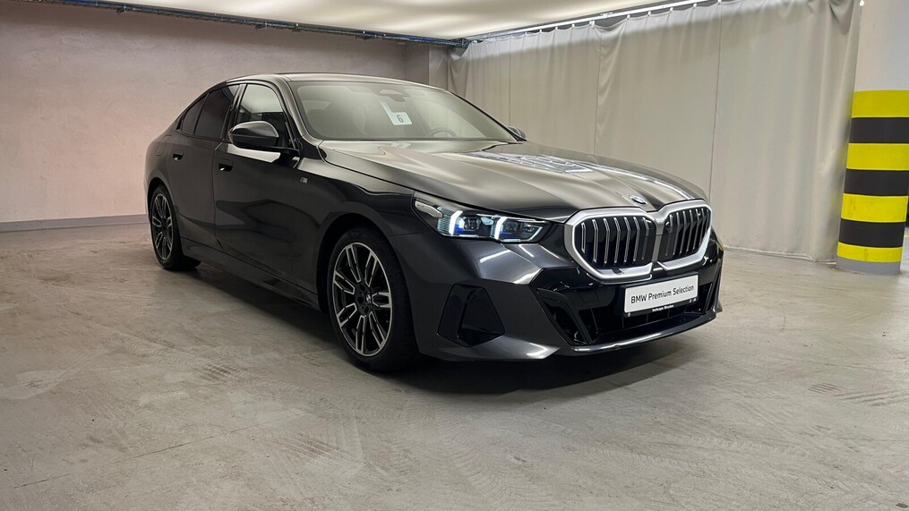BMW Serii 5, 520