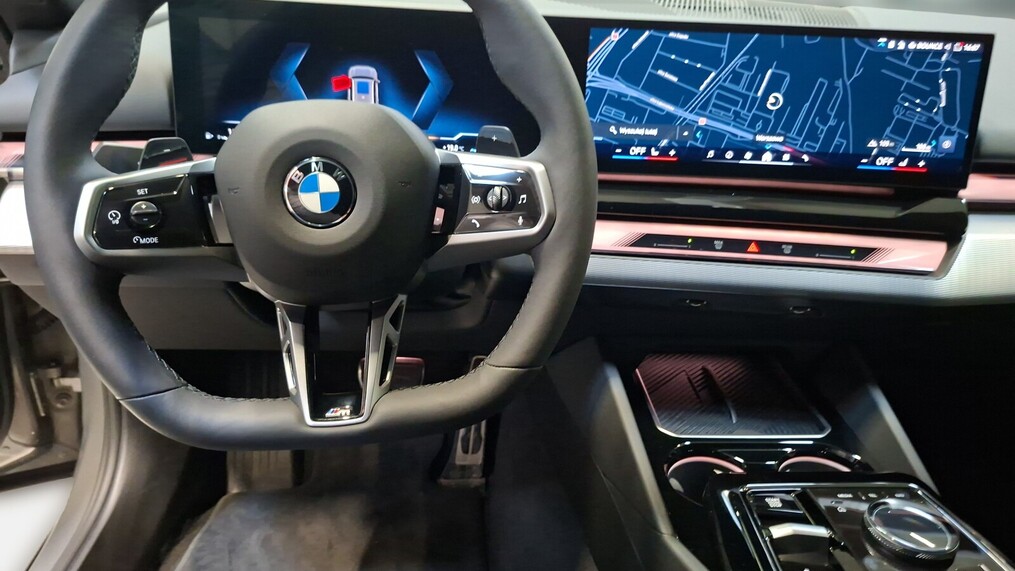 BMW Serii 5, 520