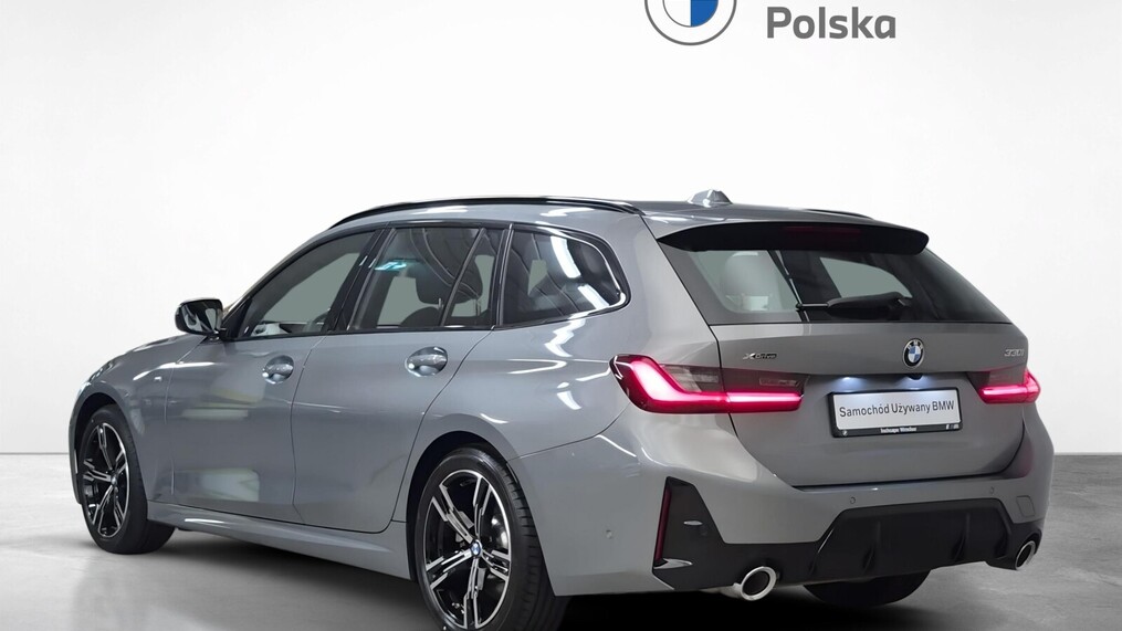 BMW Serii 3, 330