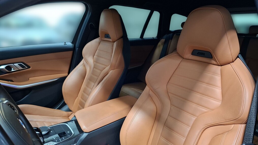 BMW Serii 3, 330