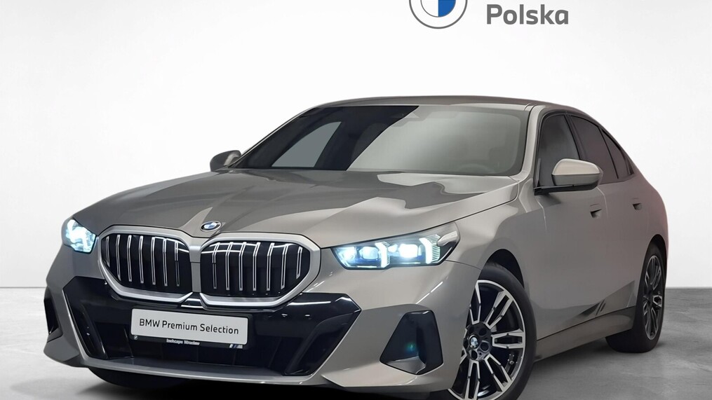 BMW Serii 5, 520