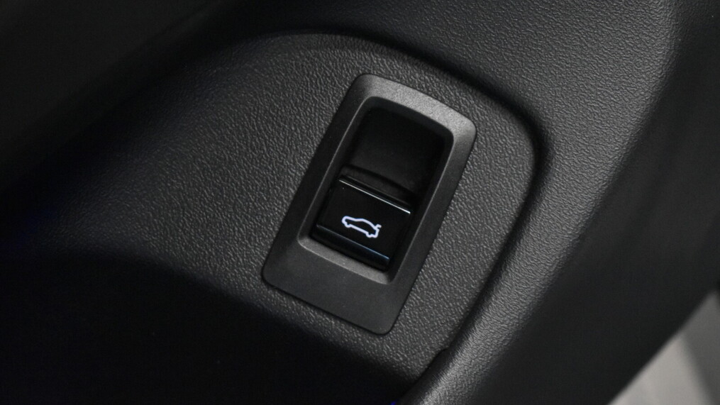 BMW Serii 5, 520