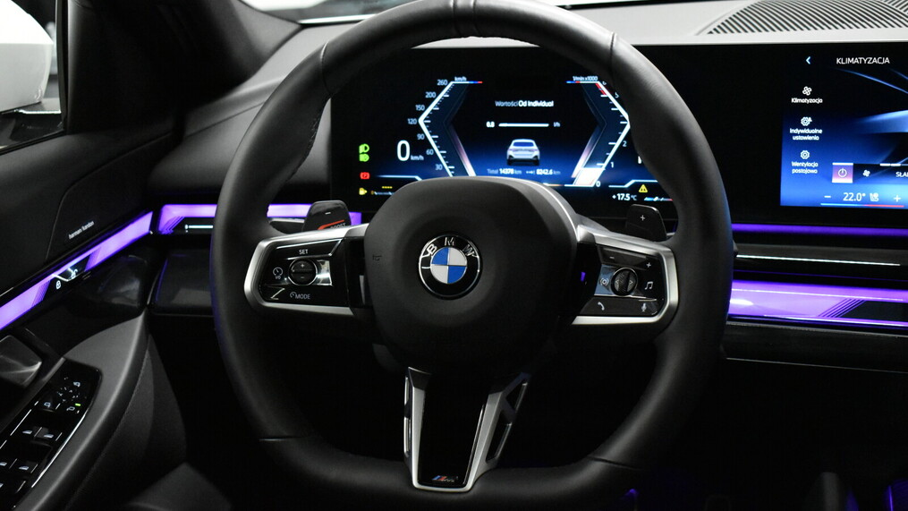 BMW Serii 5, 520