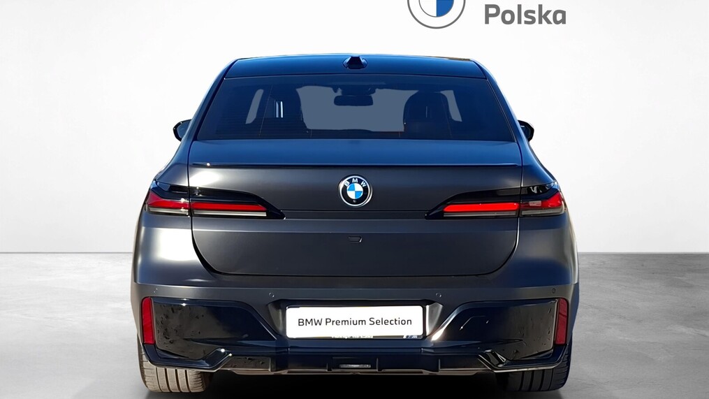 BMW Serii 7, 740