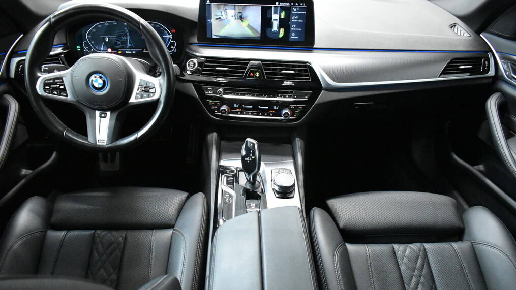 BMW Serii 5, 530