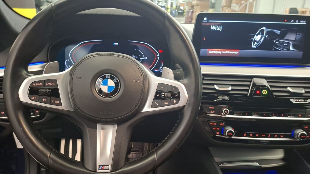 BMW Serii 5, 520