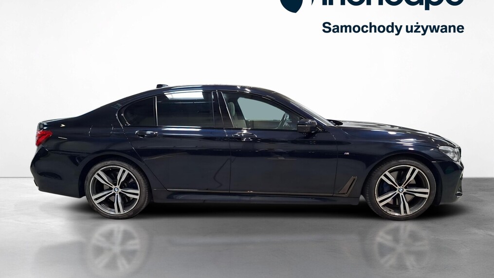 BMW Serii 7, 740