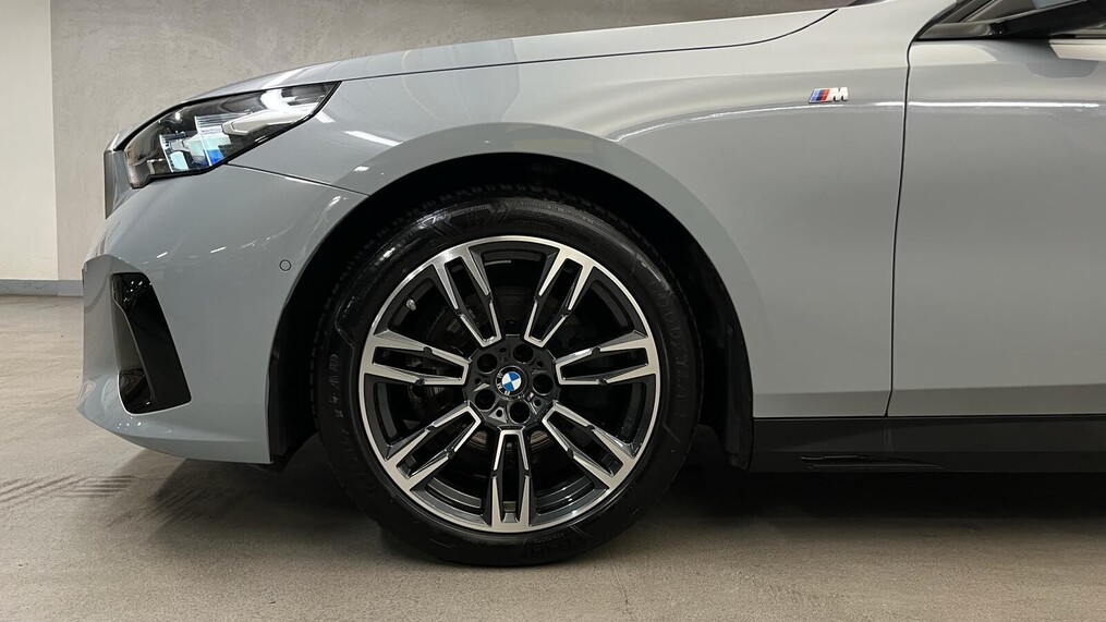 BMW Serii 5, 520