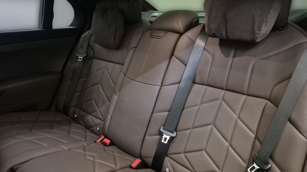 BMW Serii 7, 740