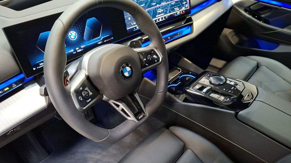 BMW Serii 5, 520