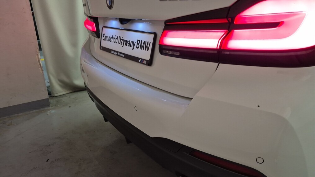 BMW Serii 5, 520