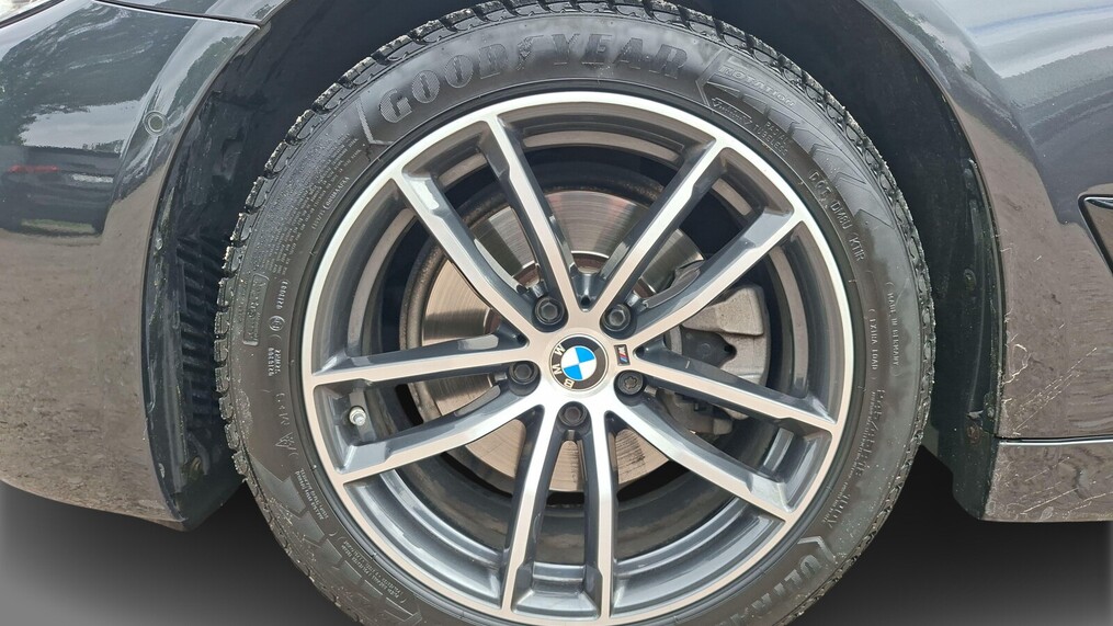 BMW Serii 5, 520