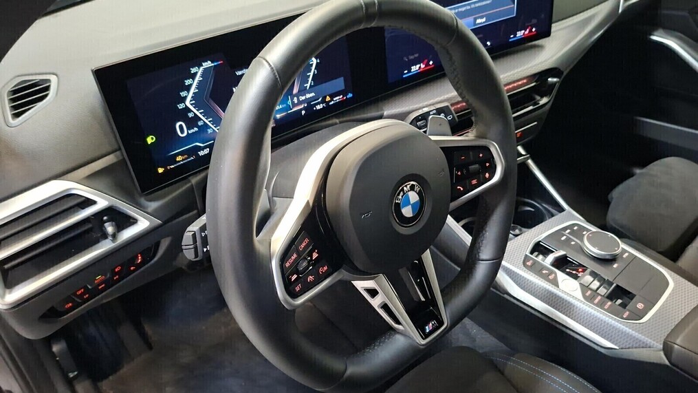 BMW Serii 3, 330