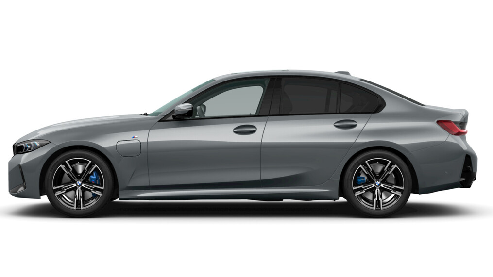 BMW Serii 3, 330