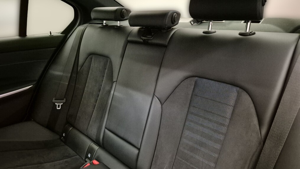 BMW Serii 3, 320