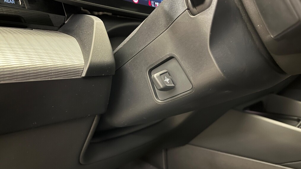 BMW Serii 5, 520