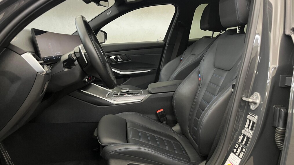 BMW Serii 3, 320