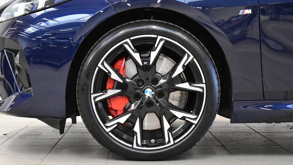 BMW Serii 2, 220