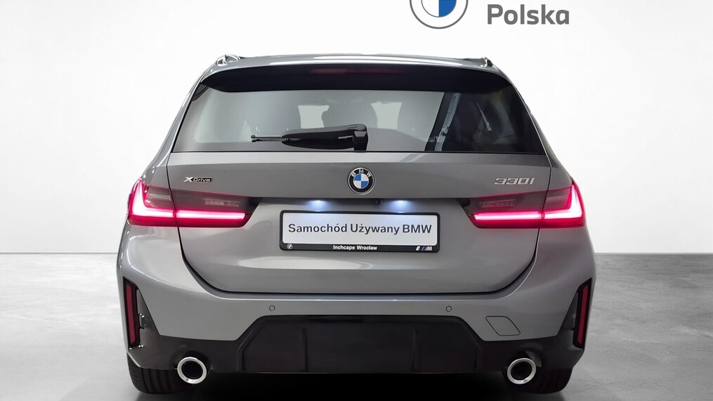 BMW Serii 3, 330
