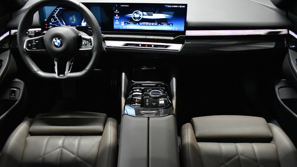 BMW Serii 5, 520