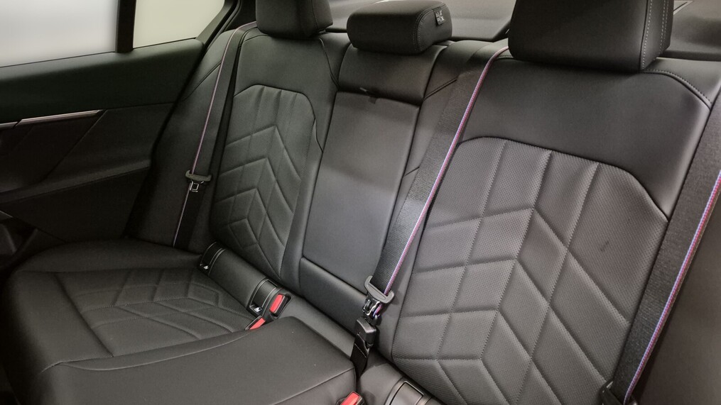 BMW Serii 5, 520