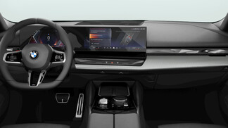 BMW Serii 5, 520