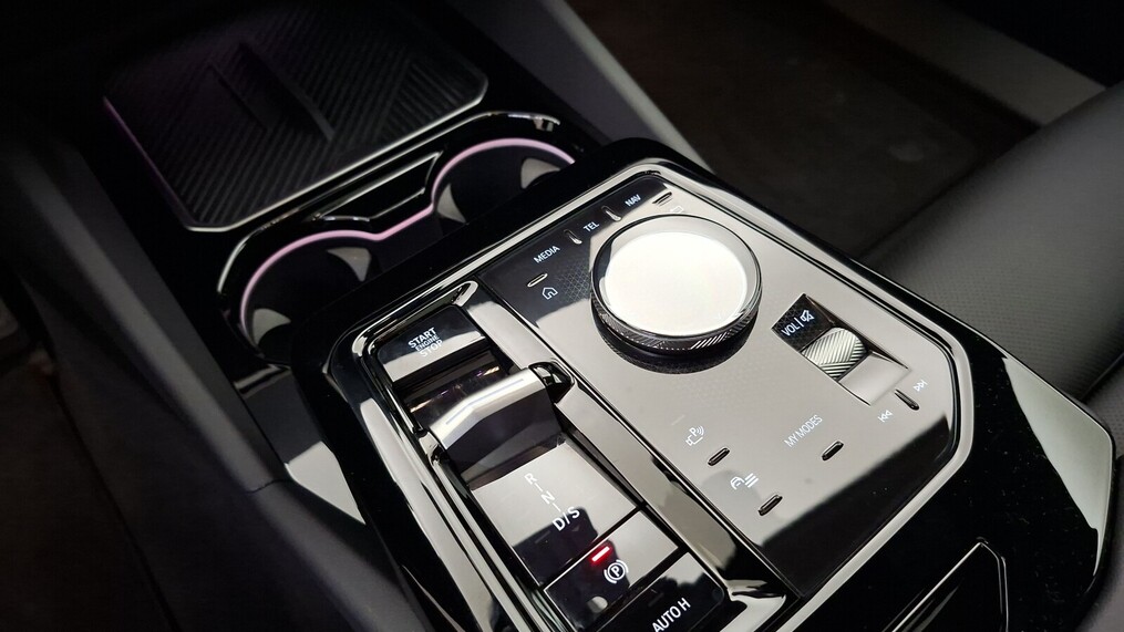 BMW Serii 5, 520