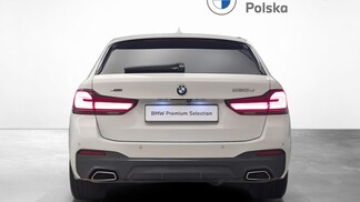 BMW Serii 5, 520