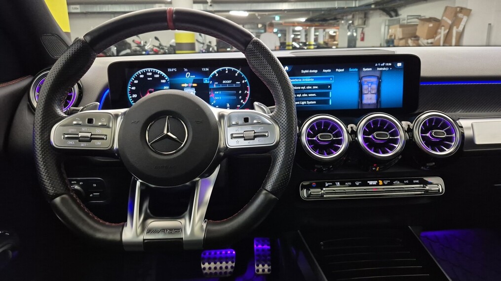 Mercedes-Benz GLB AMG 35