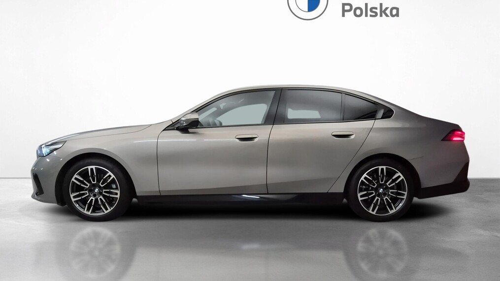 BMW Serii 5, 520