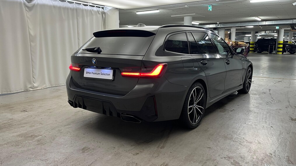 BMW Serii 3, 340
