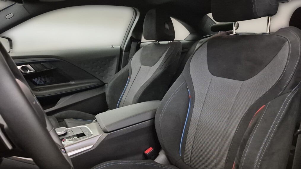 BMW Serii 2, 220