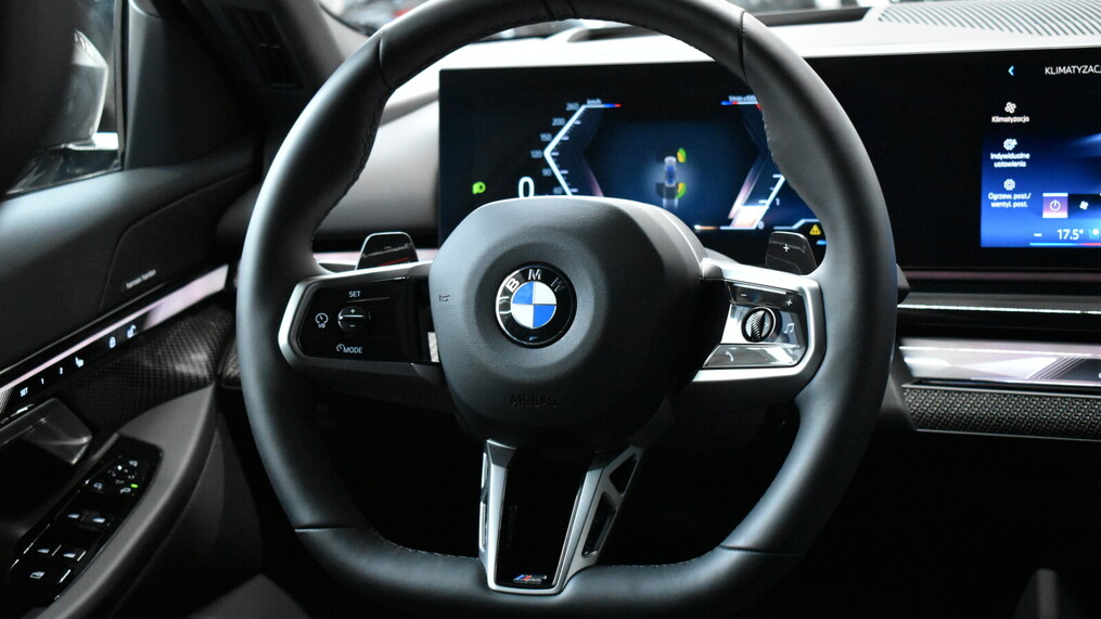 BMW Serii 5, 520