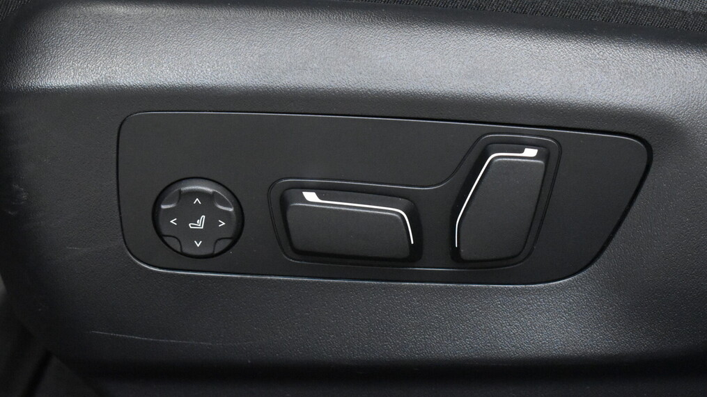 BMW Serii 5, 520