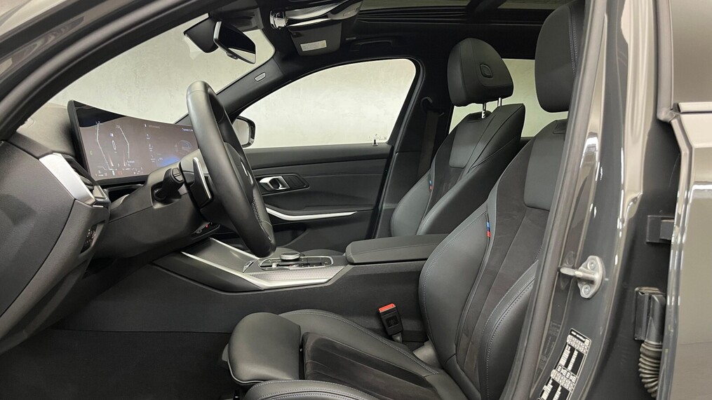 BMW Serii 3, 320