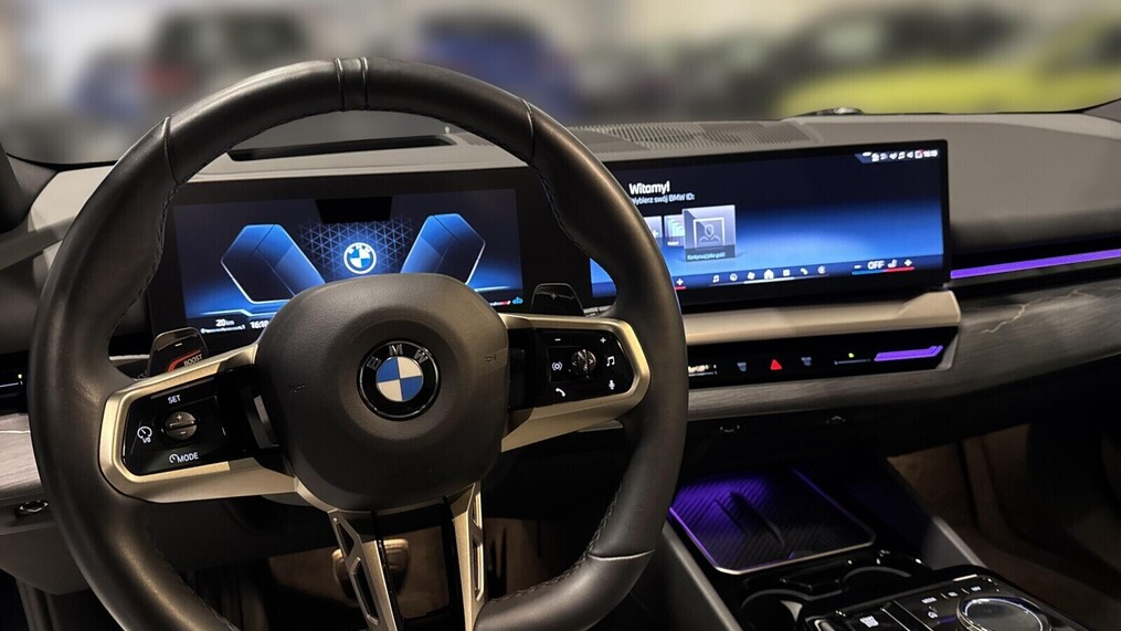 BMW Serii 5, 520