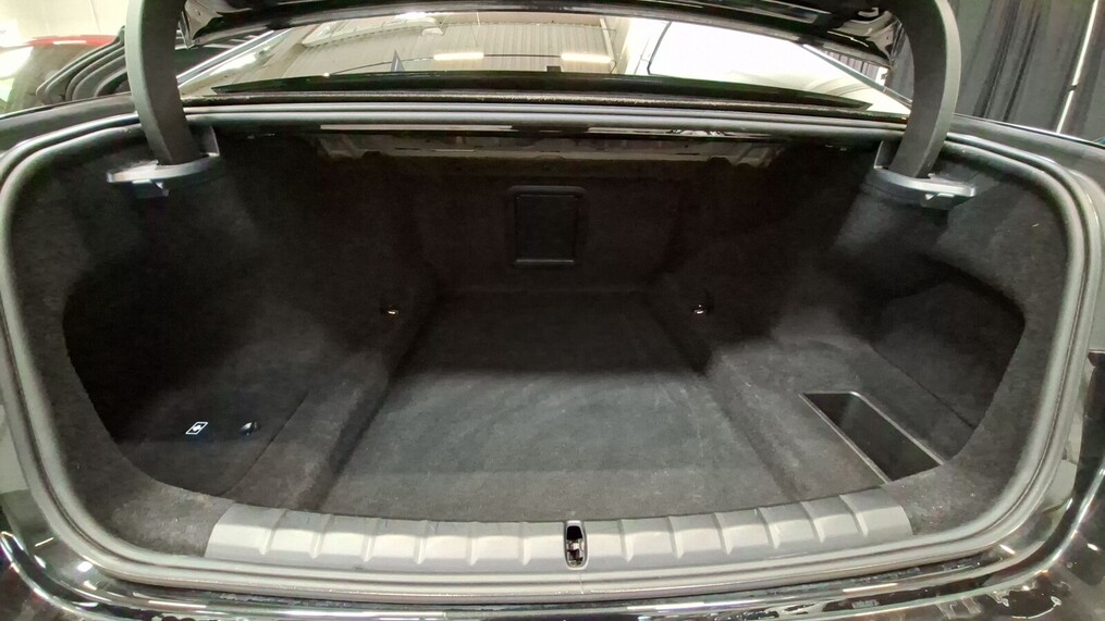 BMW Serii 7, 740