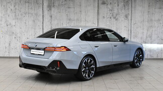 BMW Serii 5, 520